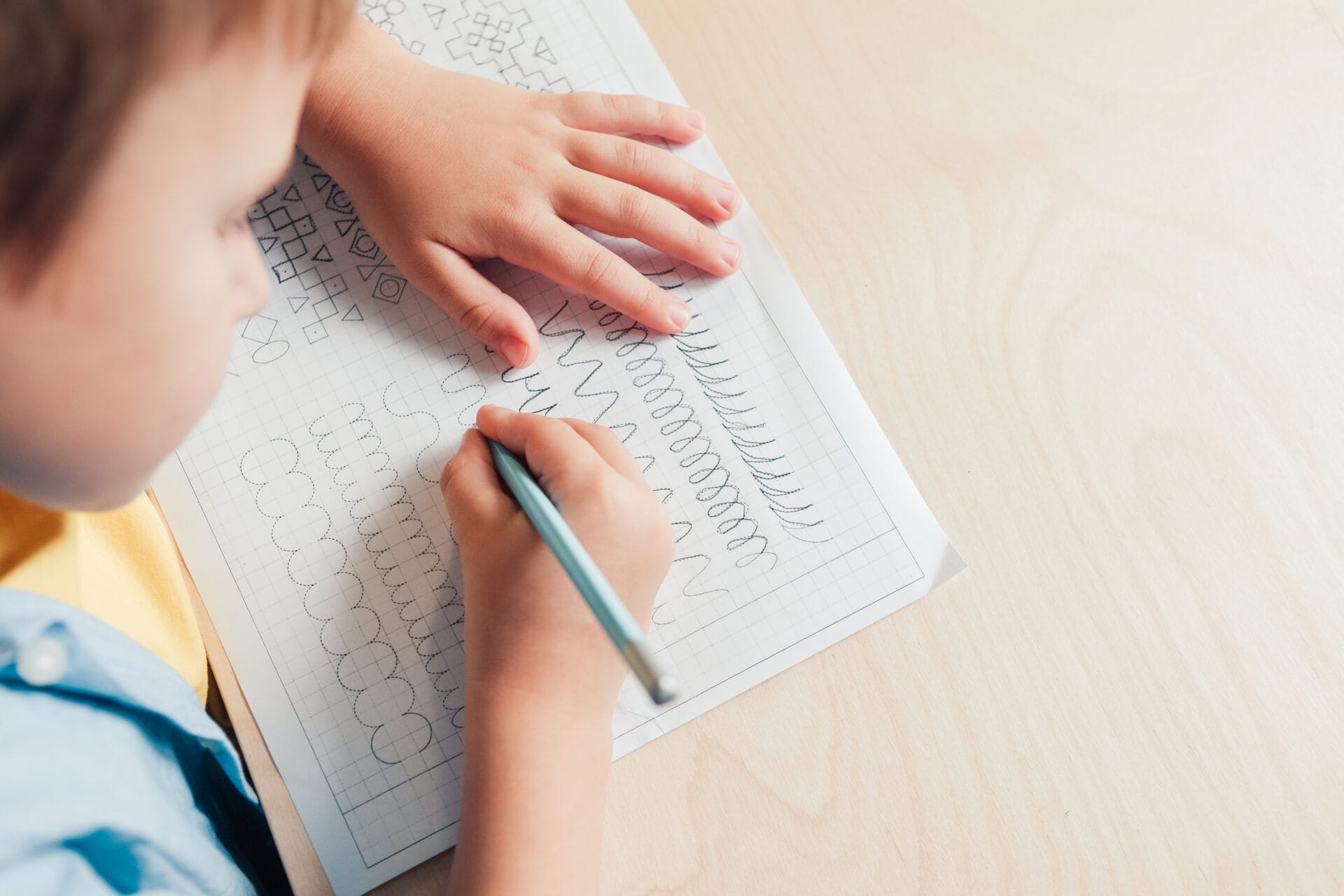 Les 15 types d'exercices gratuits pour aider un enfant dyslexique [guide]